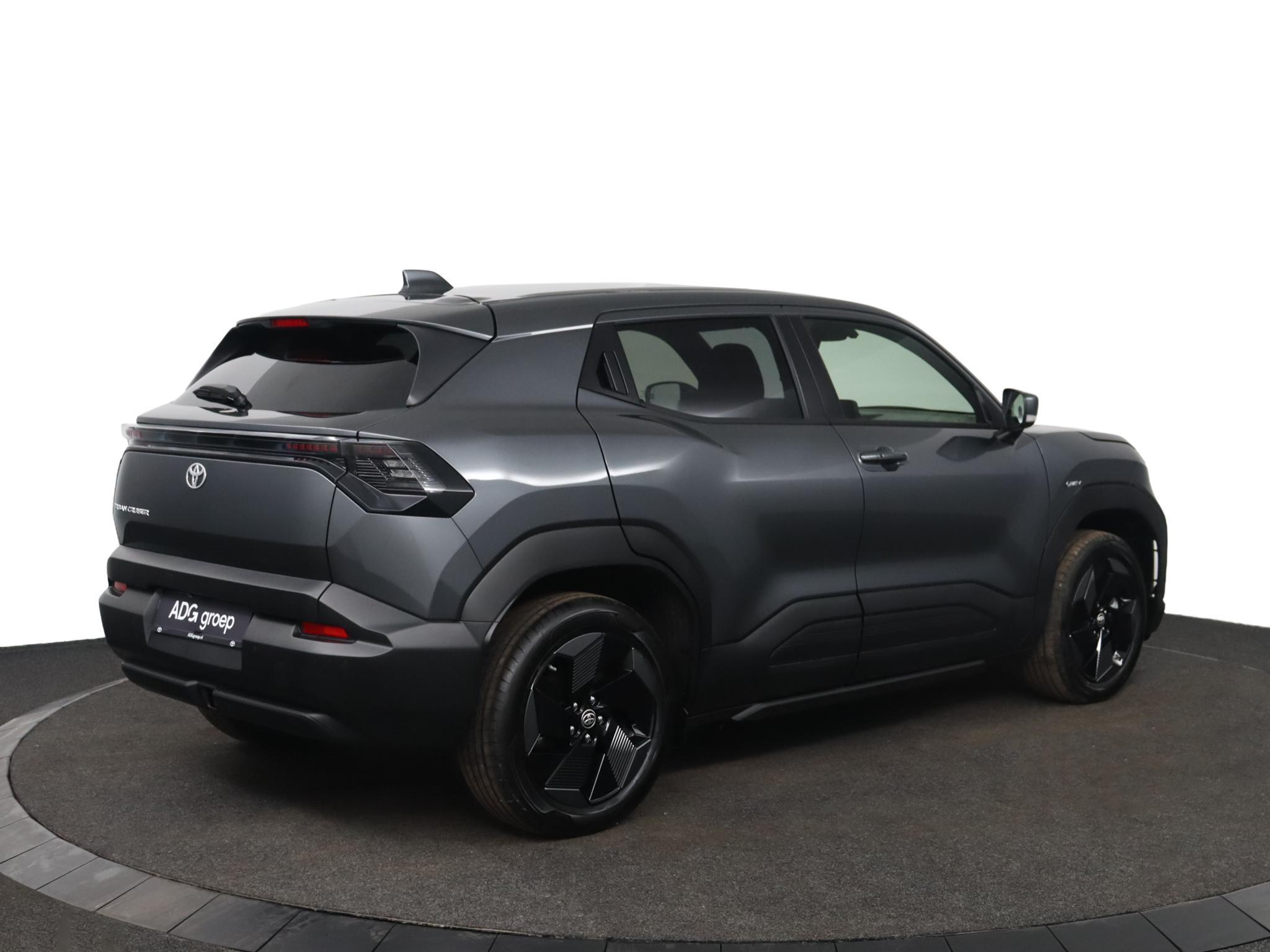 Toyota Urban Cruiser Dynamic 61 kWh - Afbeelding 2
