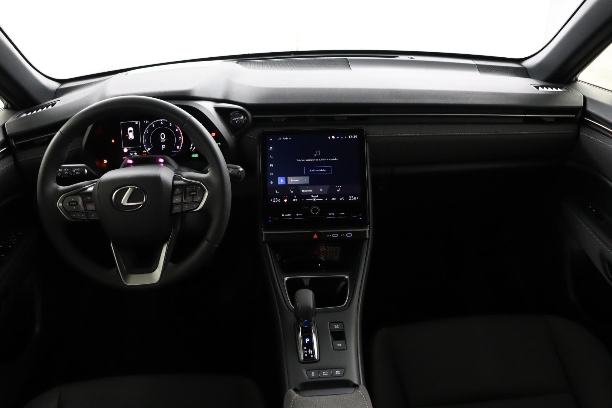 Lexus LBX Elegant 2WD - Afbeelding 4