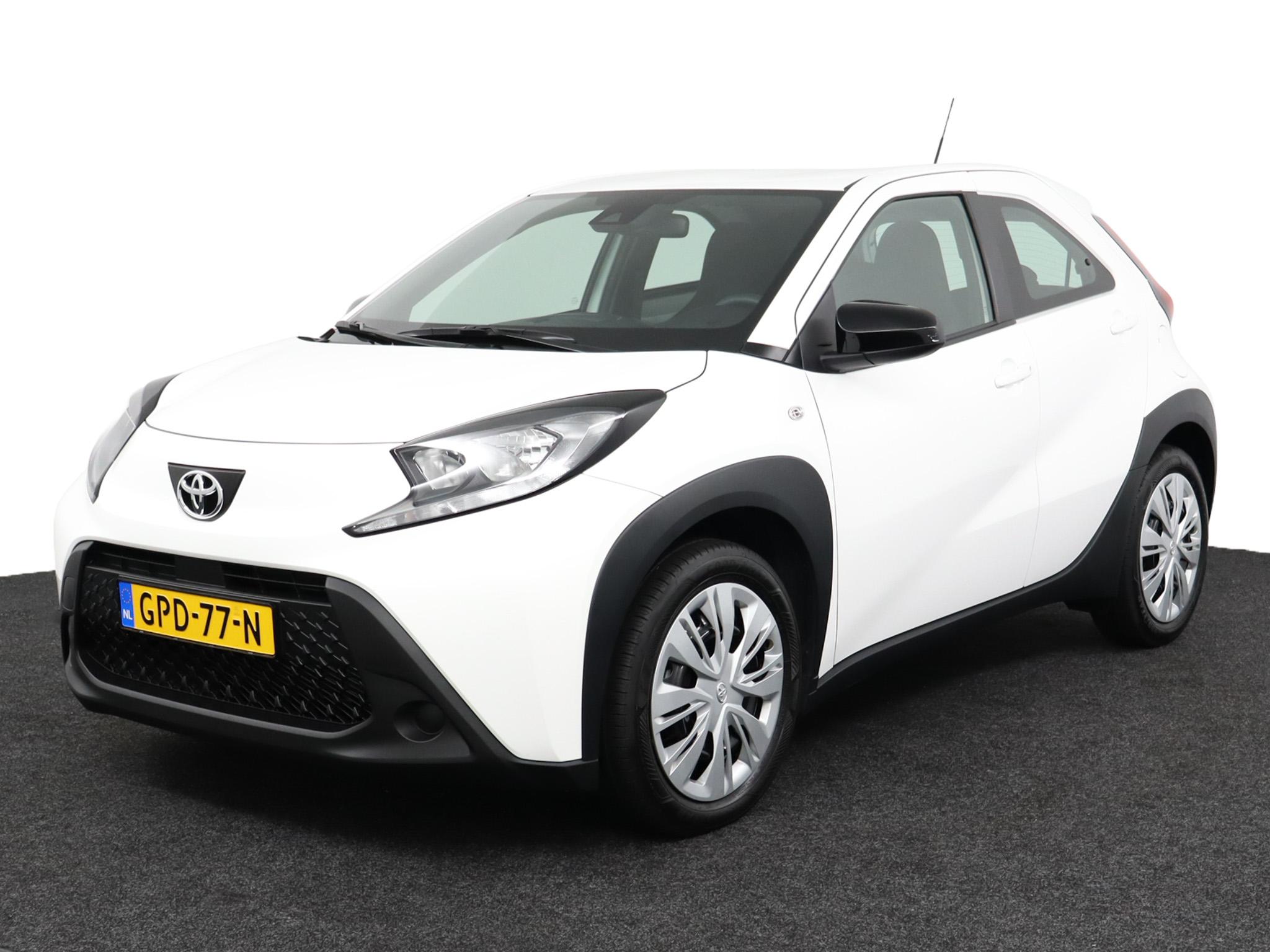 Toyota Aygo X 1.0 VVT-i MT Play