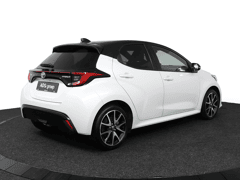 Toyota Yaris 1.5 Hybrid Executive Sport - Afbeelding 2