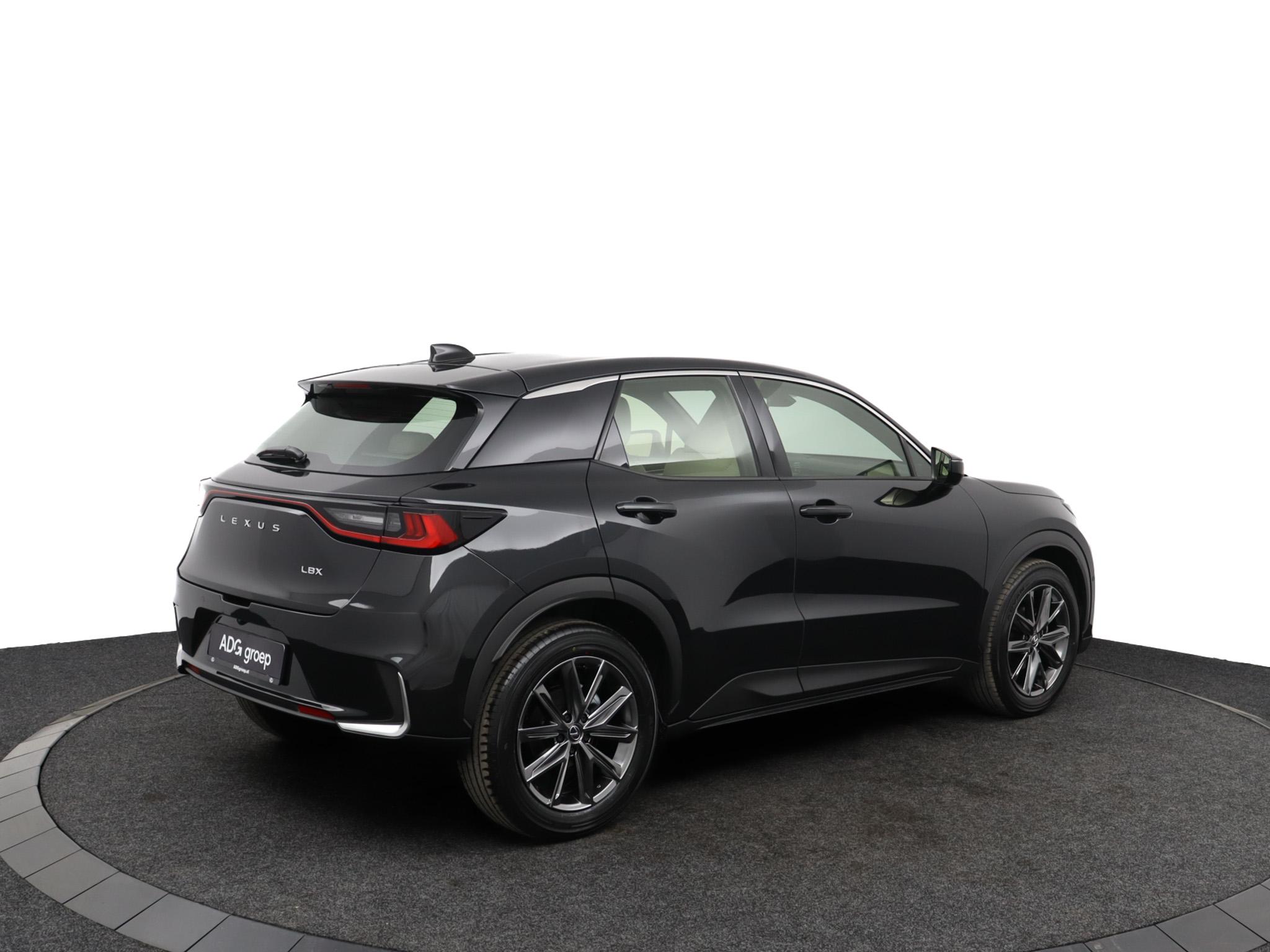 Lexus LBX Elegant 2WD - Afbeelding 2