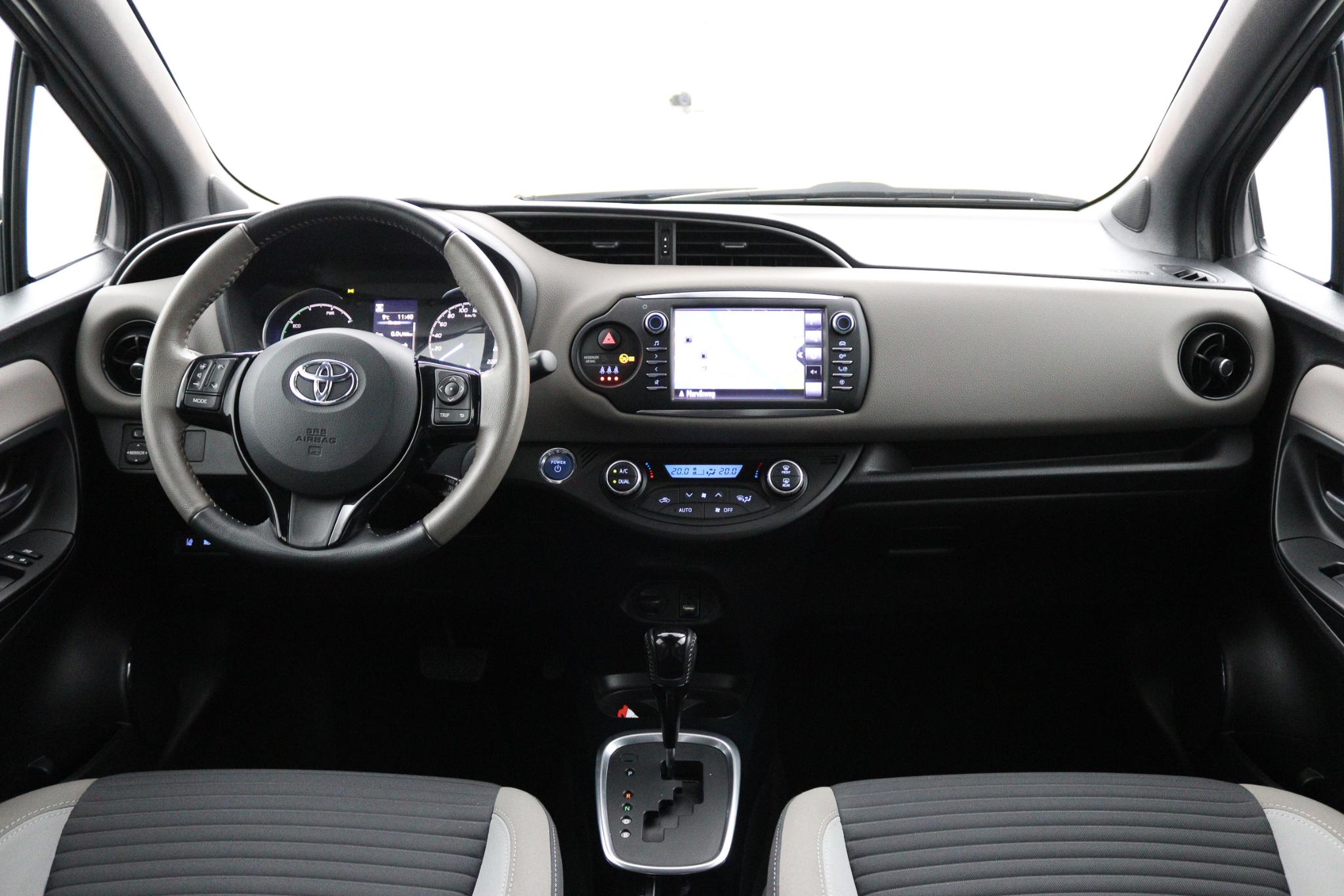 Toyota Yaris 1.5 Hybrid Bi-Tone - Afbeelding 4