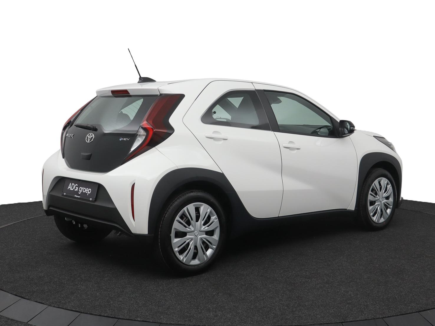 Toyota Aygo X Hybrid 115 play - Afbeelding 2