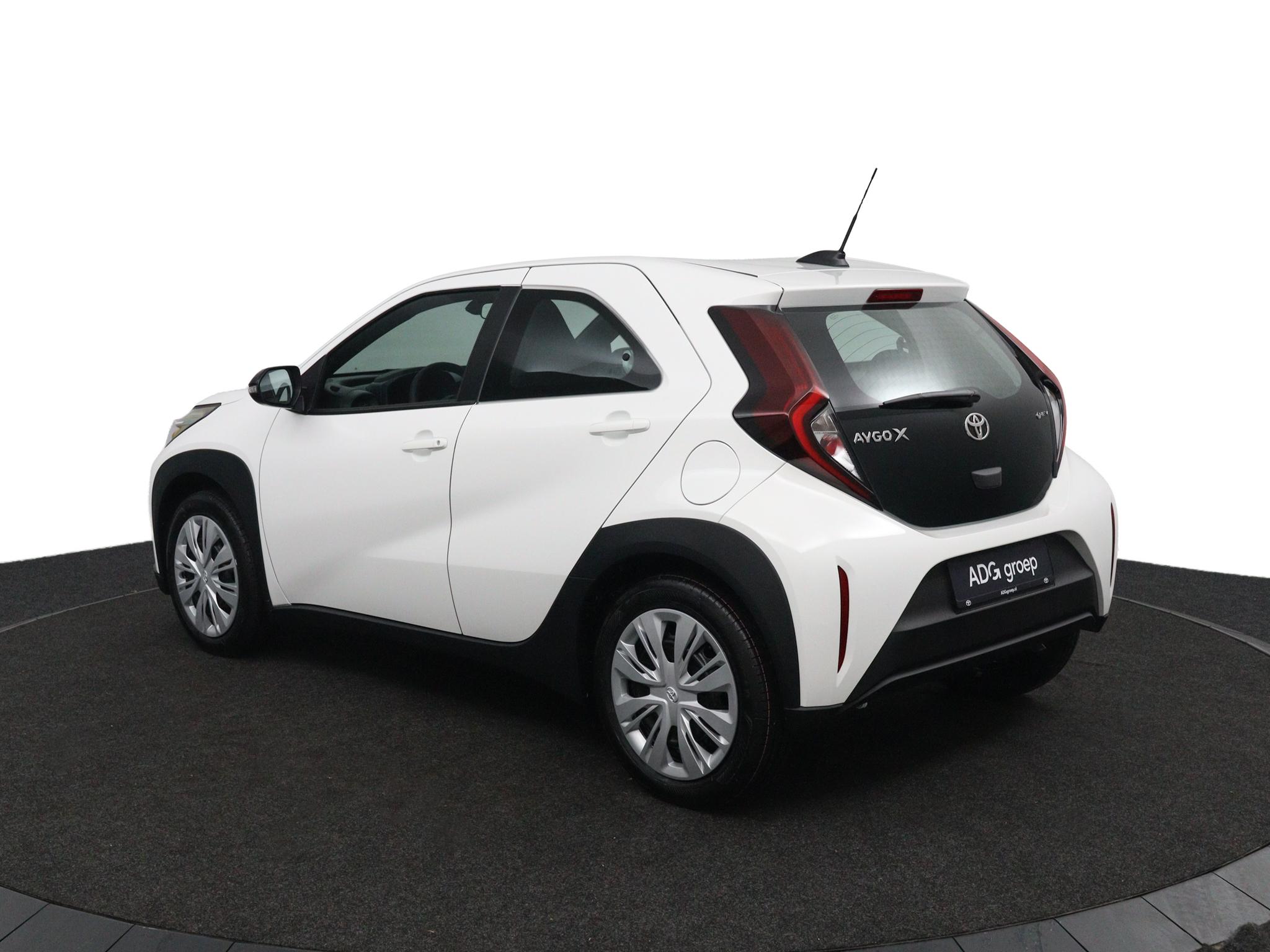 Toyota Aygo X Hybrid 115 play - Afbeelding 4