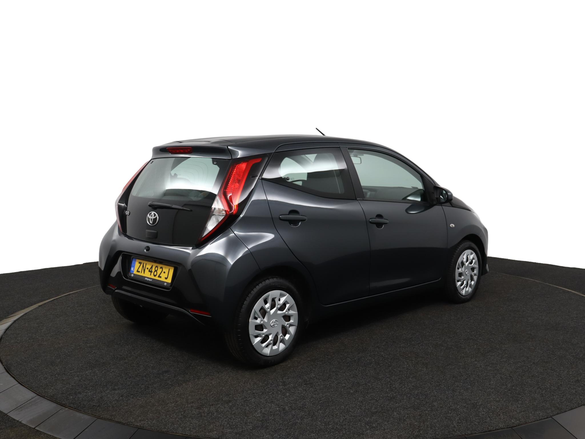 Toyota Aygo 1.0 VVT-i x-play - Afbeelding 2