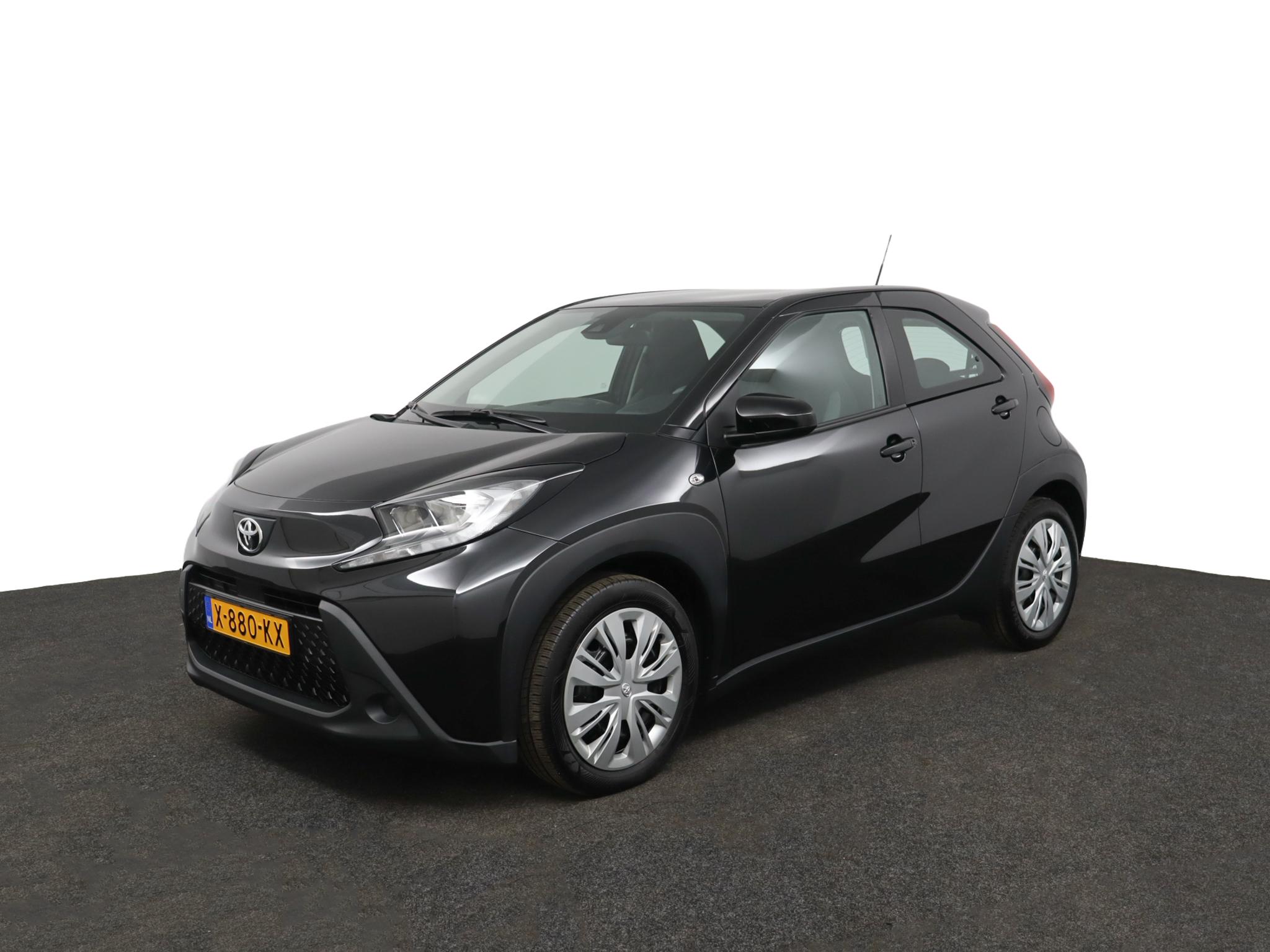 Toyota Aygo X 1.0 VVT-i MT Play