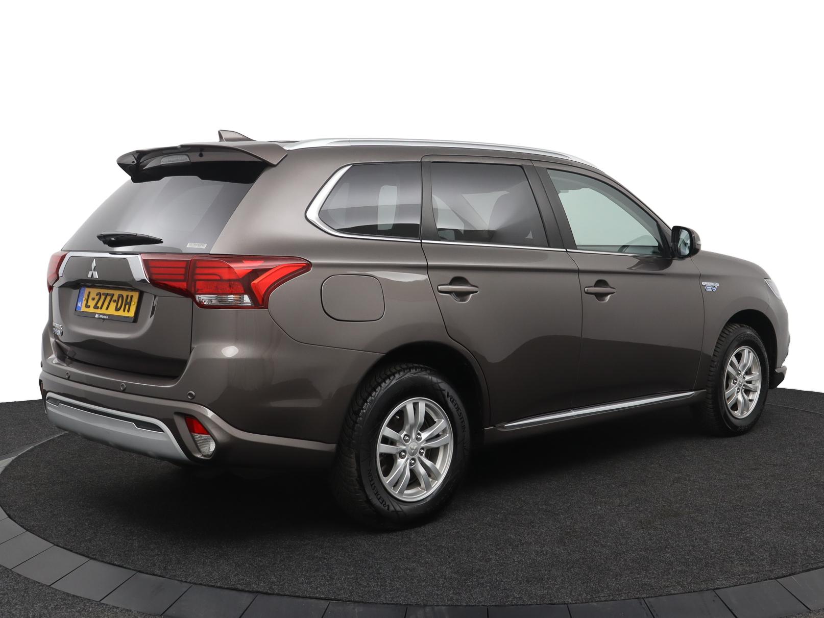 Mitsubishi Outlander 2.4 PHEV Pure - Afbeelding 2