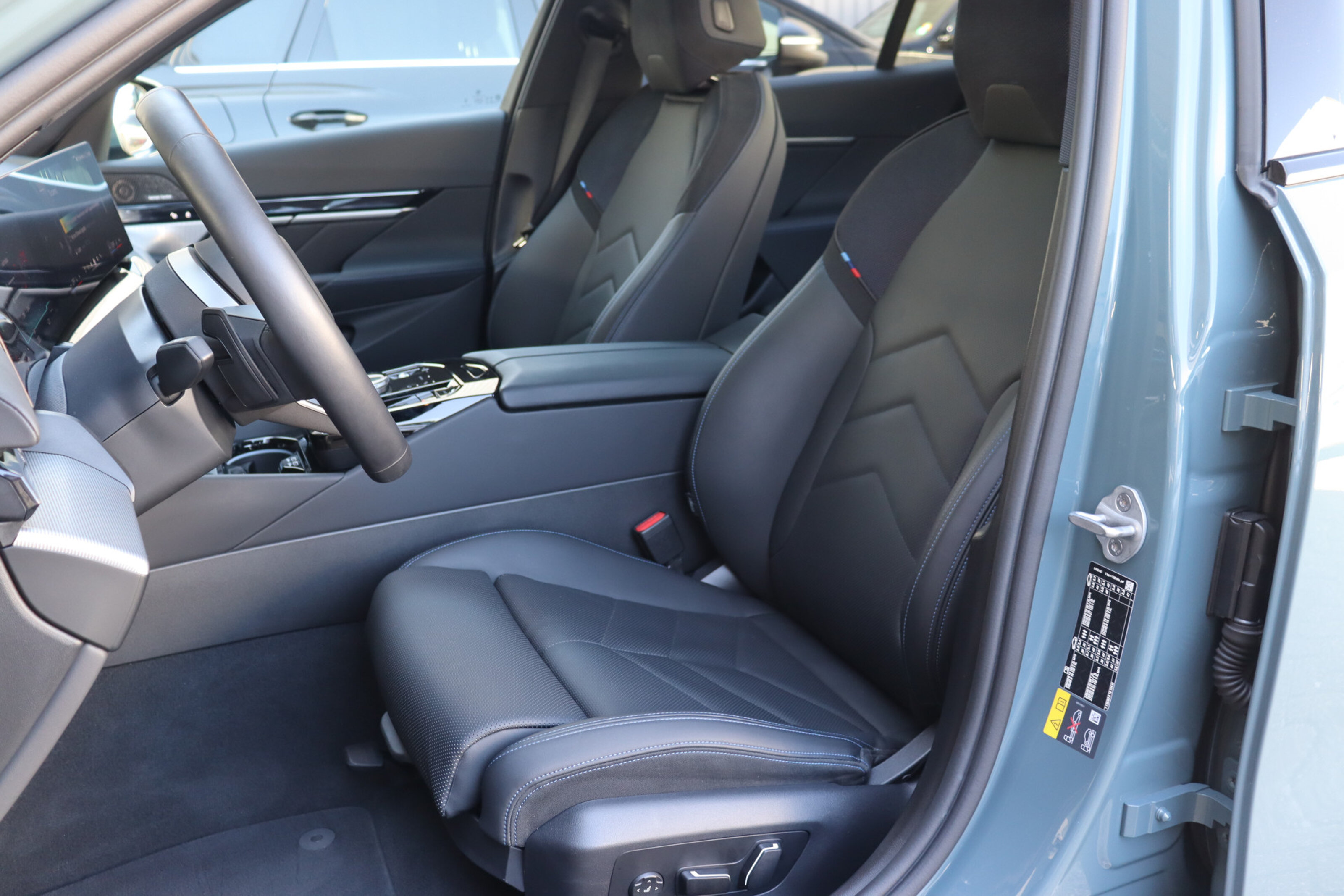 BMW 5 Serie 550e xDrive M Sport Automaat