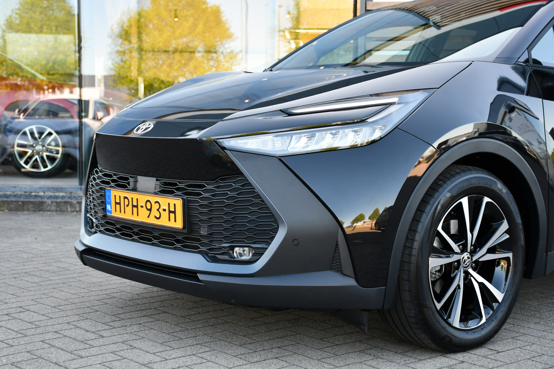 Toyota C-HR 1.8 Hybrid 140 Dynamic Automaat 140pk - Afbeelding 3