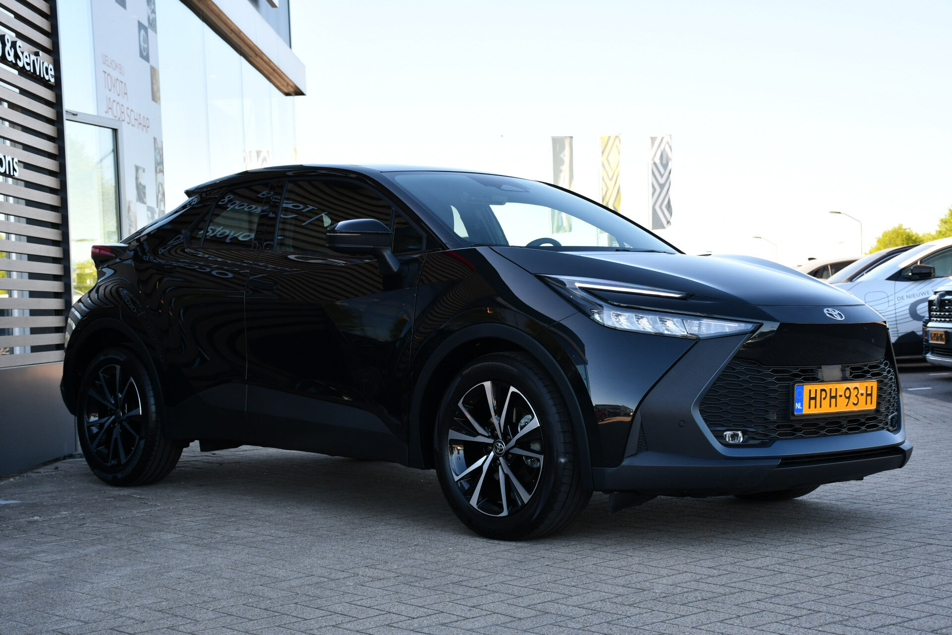Toyota C-HR 1.8 Hybrid 140 Dynamic Automaat 140pk - Afbeelding 5