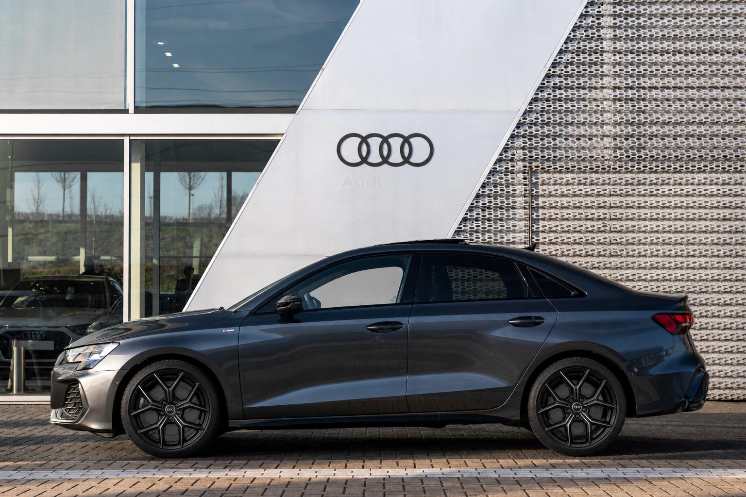 Audi A3 Limousine S edition 35 TFSI 110 kW / 150 PK Limousine 7 vers - Afbeelding 2
