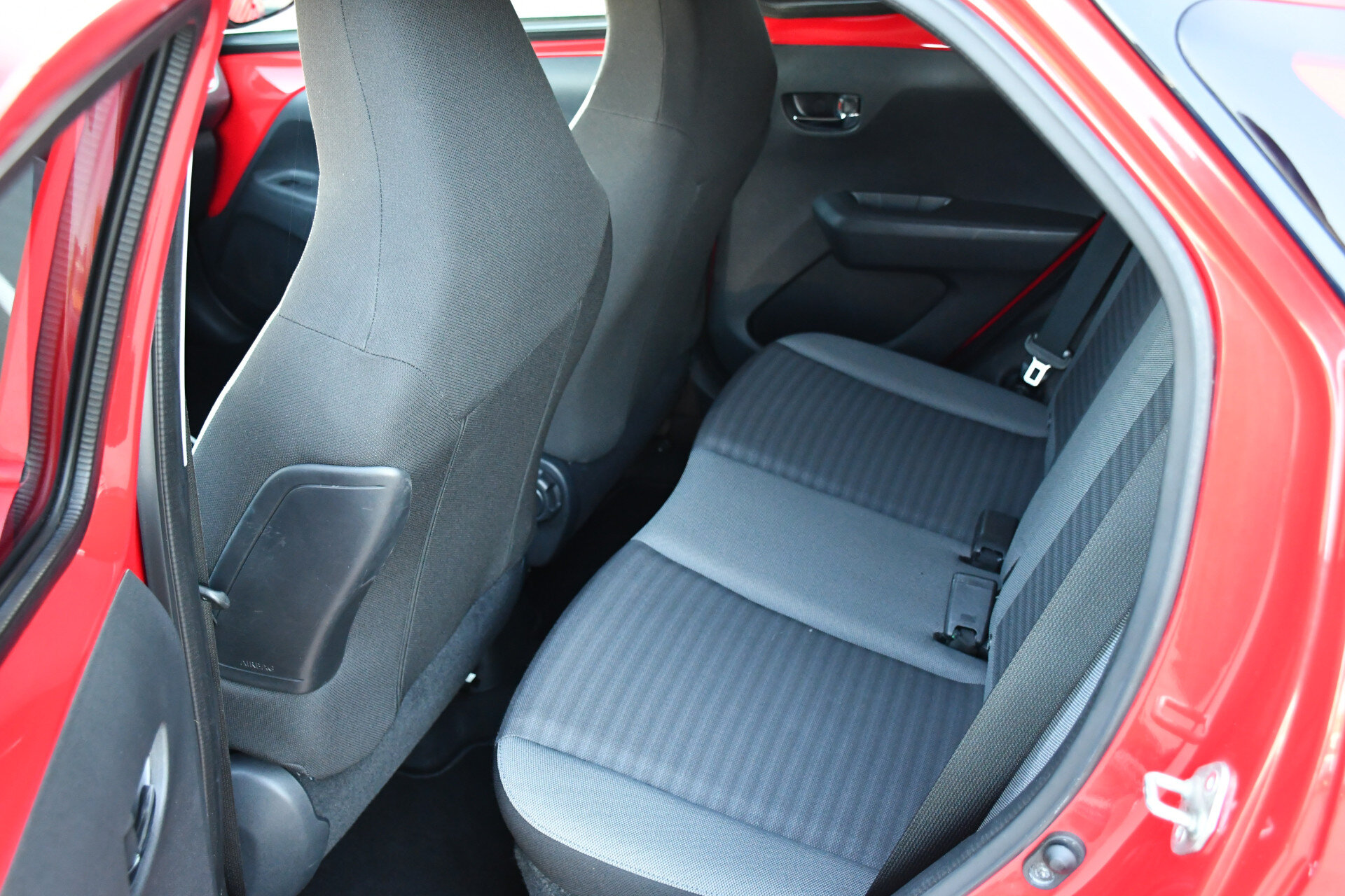 Toyota Aygo 1.0 VVT-i x-joy 5-deurs 72pk - Afbeelding 4