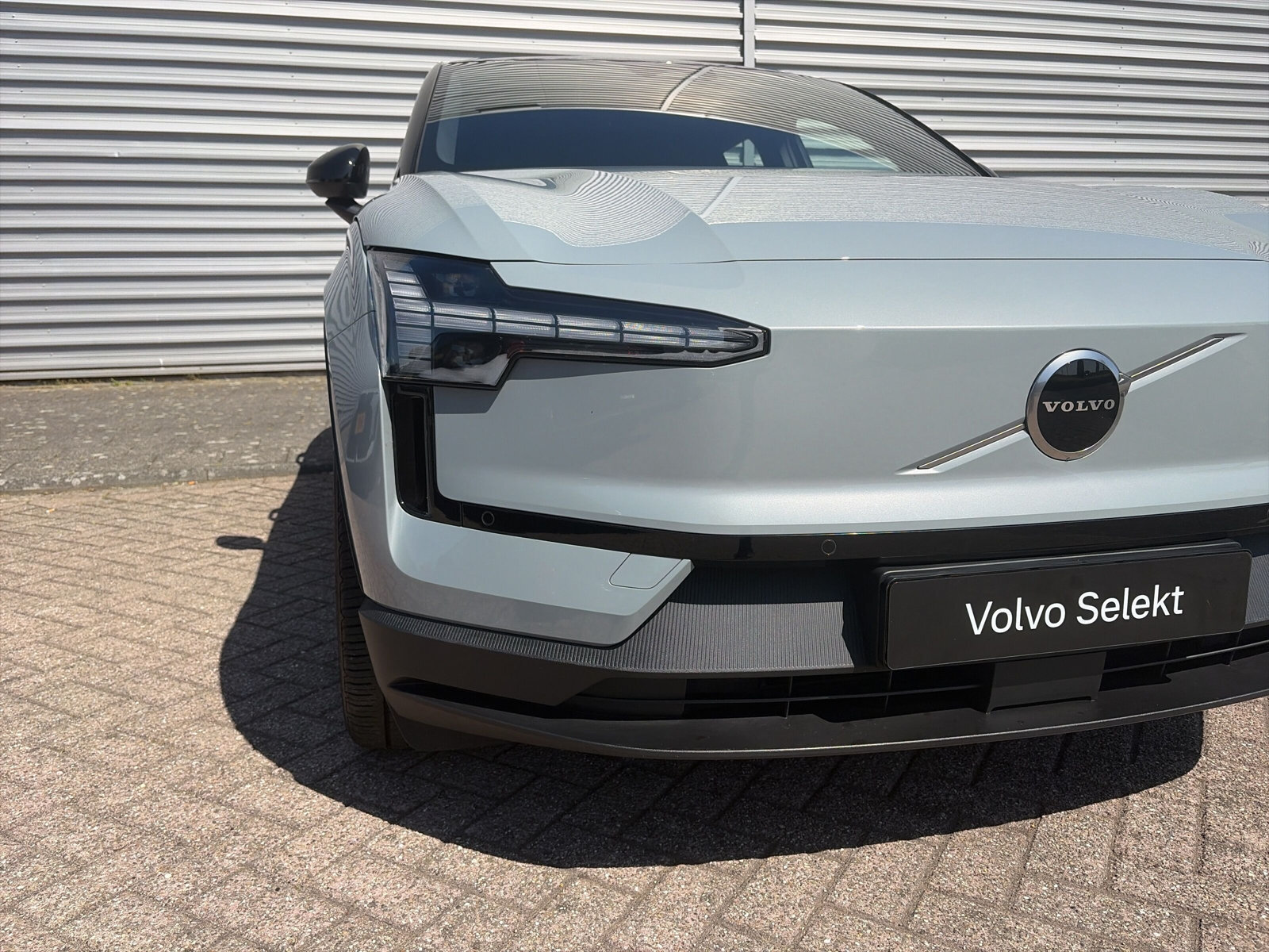 Volvo EX30 Extended Range Plus 69 kWh - Afbeelding 4