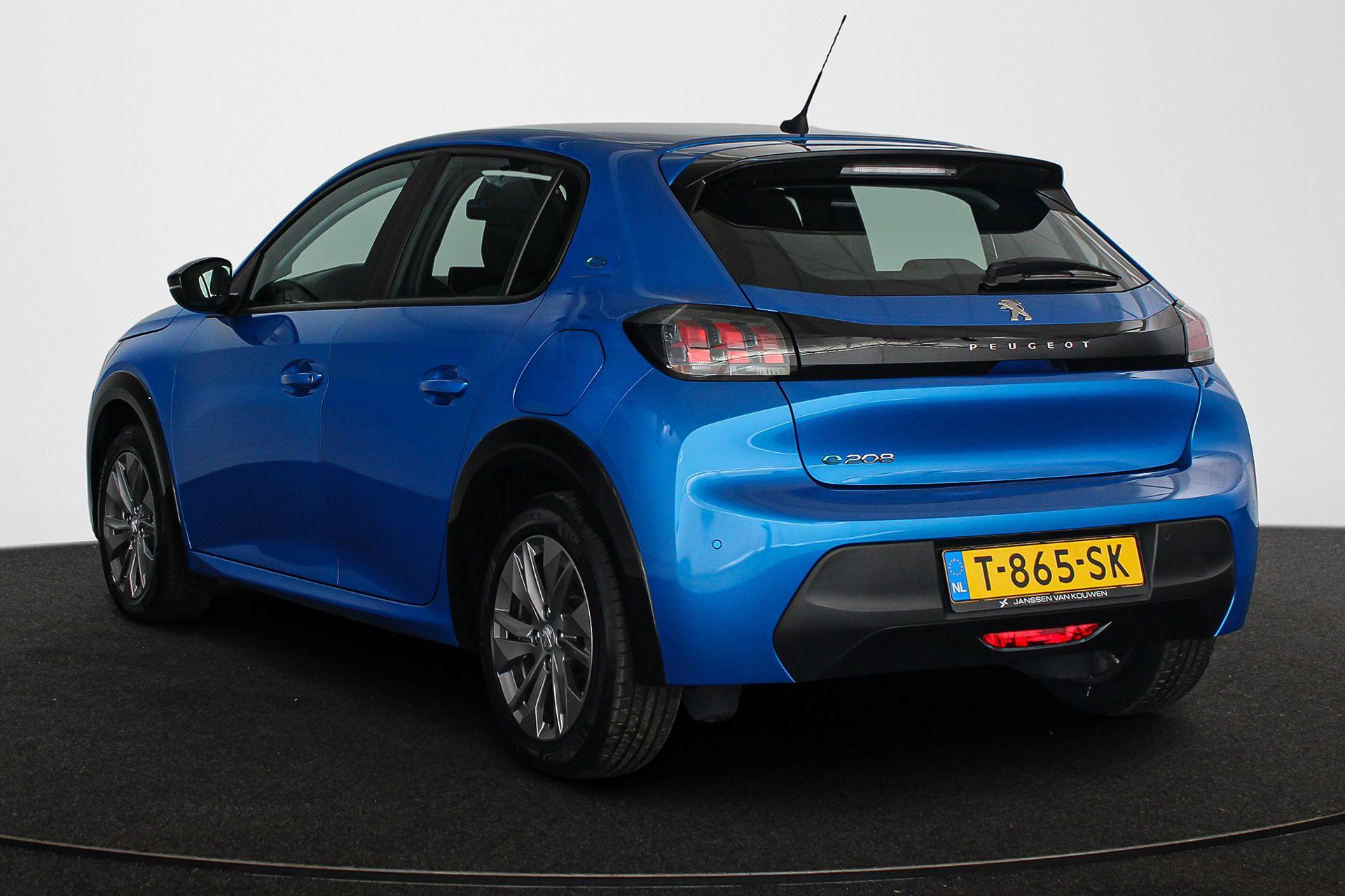 Peugeot e-208