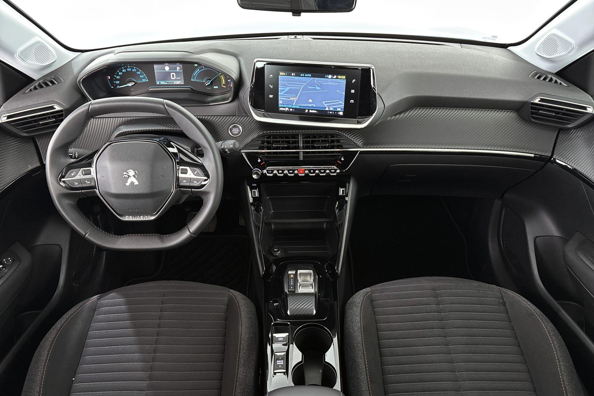 Peugeot e-208