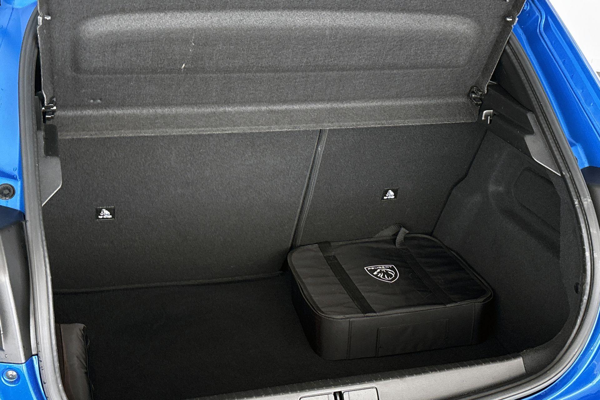 Peugeot e-208