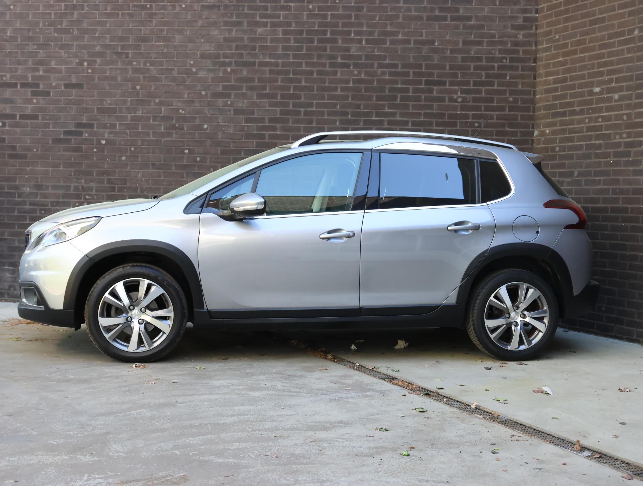 Peugeot 2008 SUV Blue Lease Allure 130pk - Afbeelding 2