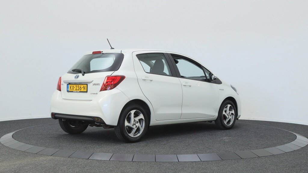 Toyota Yaris 1.5 Hybrid Trend | All Seasons | Navigatie | Airco | - Afbeelding 2