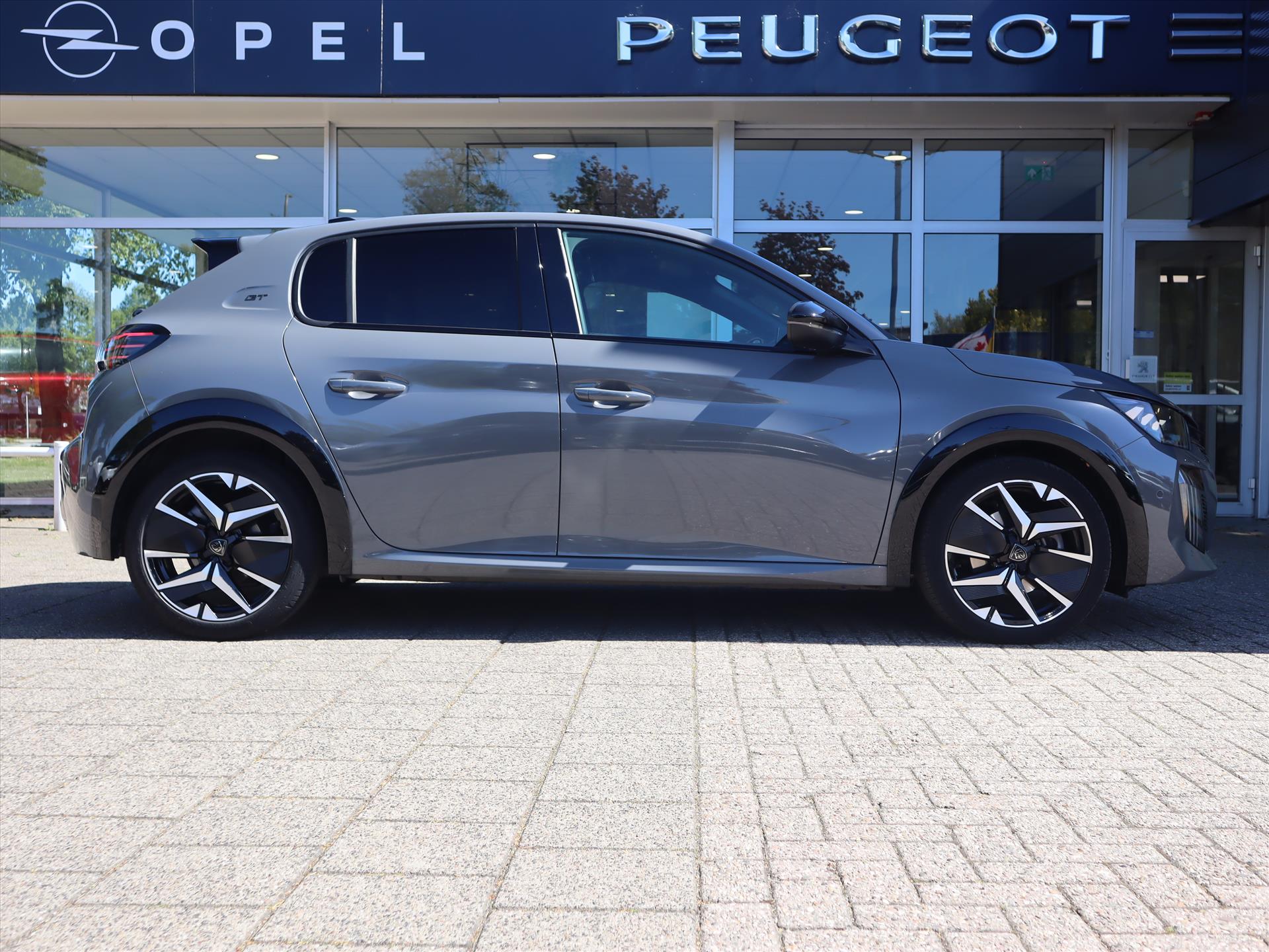 Peugeot 208 GT HYBRID 145pk e-DCS6 automaat, Rijklaarprijs, Camera voor en achter Adaptieve cruise control Keyless entry & start - Afbeelding 3