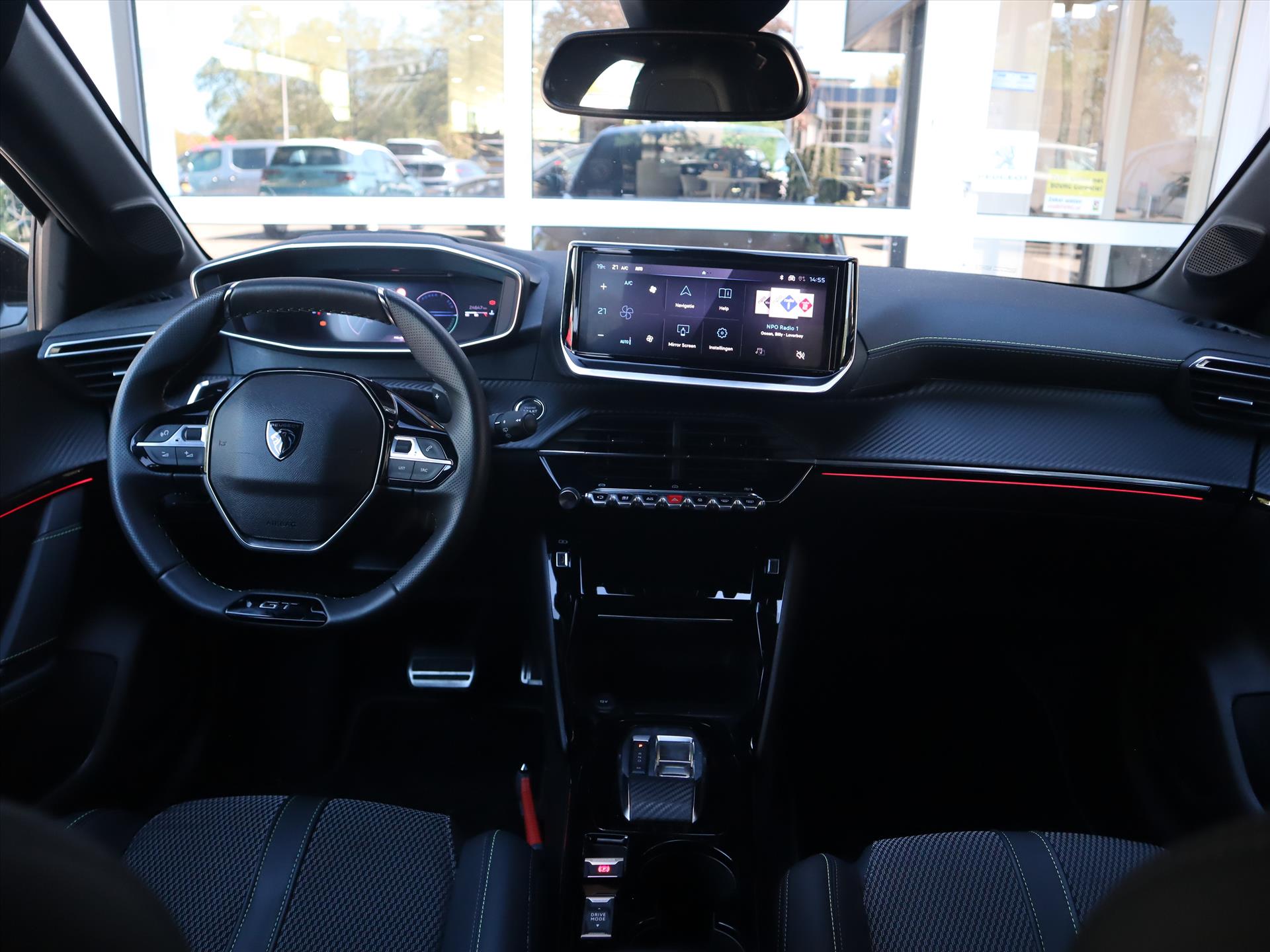 Peugeot 208 GT HYBRID 145pk e-DCS6 automaat, Rijklaarprijs, Camera voor en achter Adaptieve cruise control Keyless entry & start - Afbeelding 5