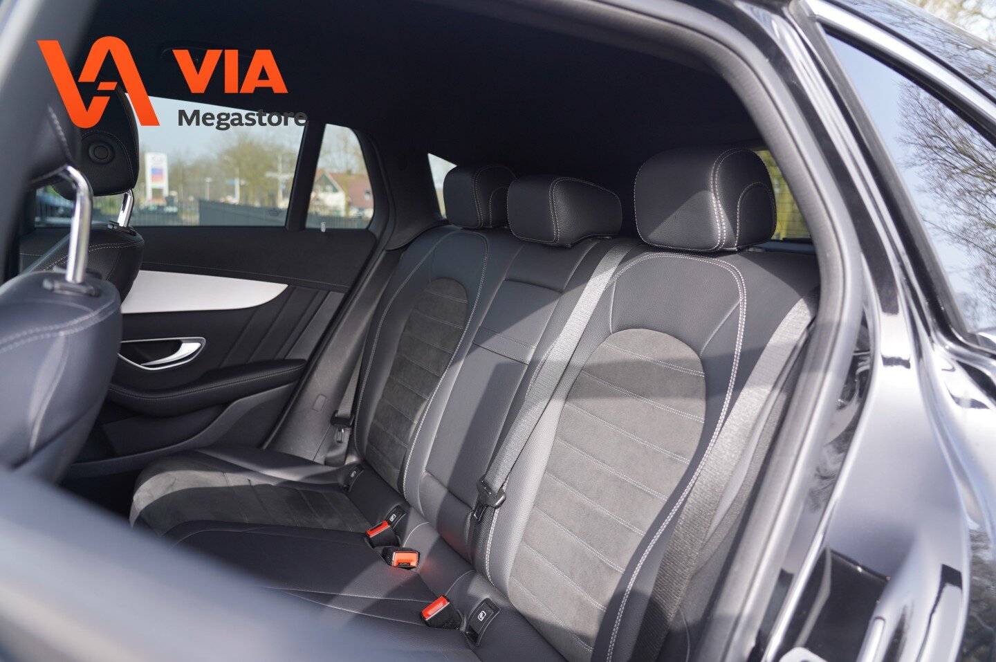 Mercedes-Benz EQC 400 4M | AMG | Camera | Navi | Stoelverw. | Widescreen | PDC | - Afbeelding 5