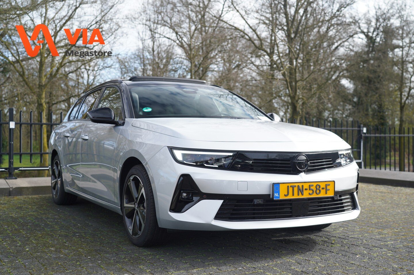 Opel Astra Sports Tourer 1.2 Turbo GS Line | Pano | Camera | AGR | Stoel + Stuur verw. | Virtual