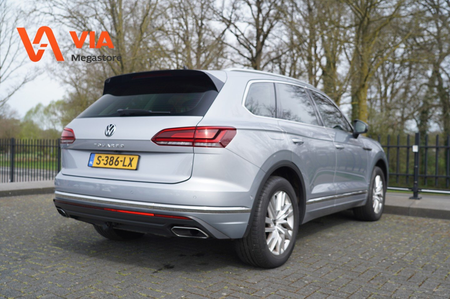 Volkswagen Touareg 3.0 TSi V6 | 4MOTION R-line | Pano | Leder | Virtual | ACC | Full Options - Afbeelding 3