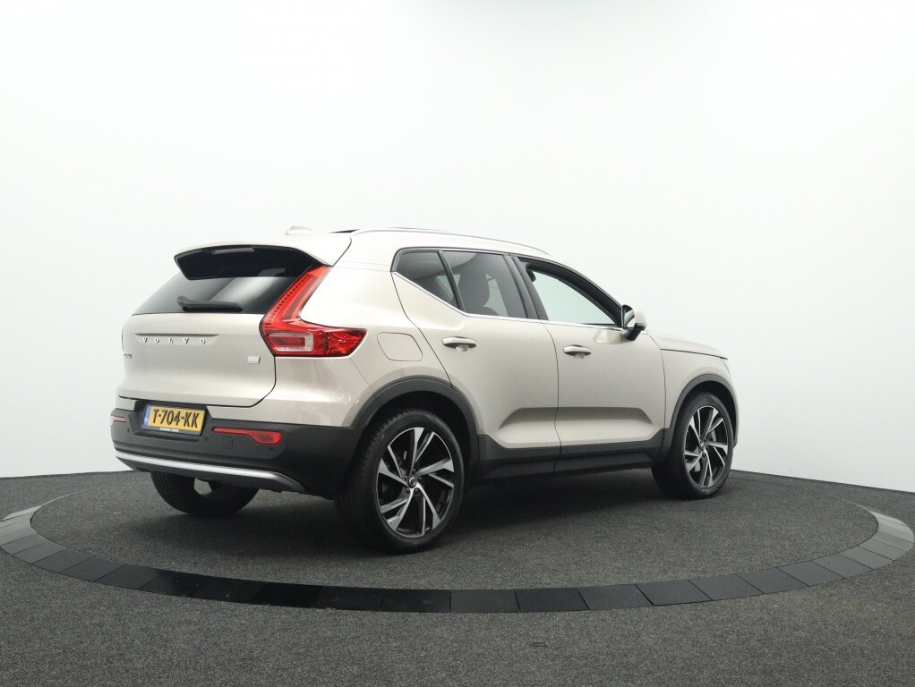 Volvo XC40 1.5 T5 PHEV Ultimate Bright 262PK | Panodak | Navi | Leder | Cam - Afbeelding 2