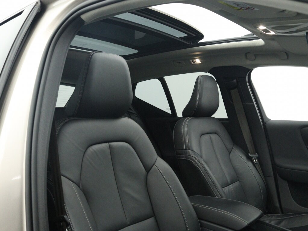 Volvo XC40 1.5 T5 PHEV Ultimate Bright 262PK | Panodak | Navi | Leder | Cam - Afbeelding 3