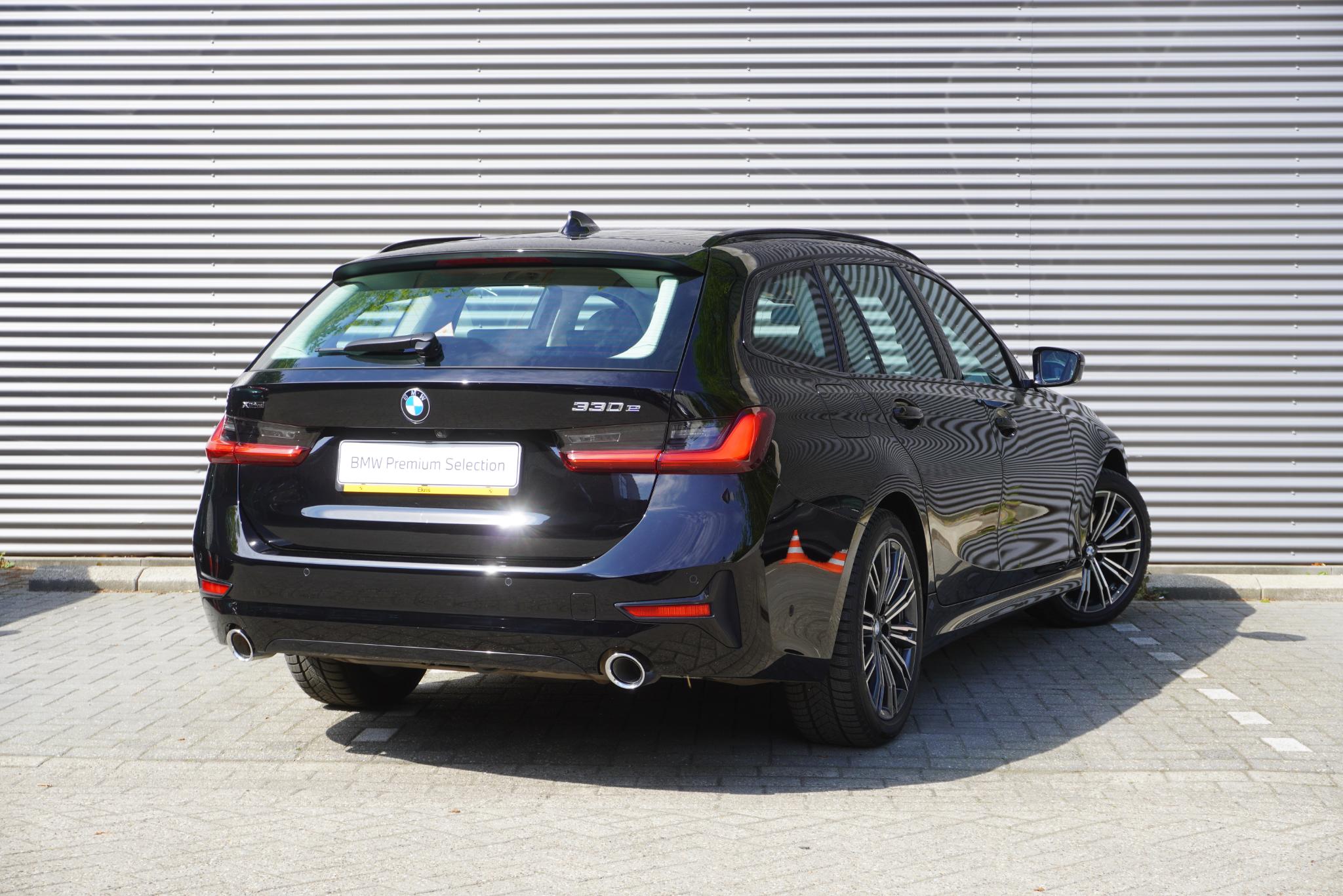 BMW 3 Serie Touring 330e xDrive - Afbeelding 2