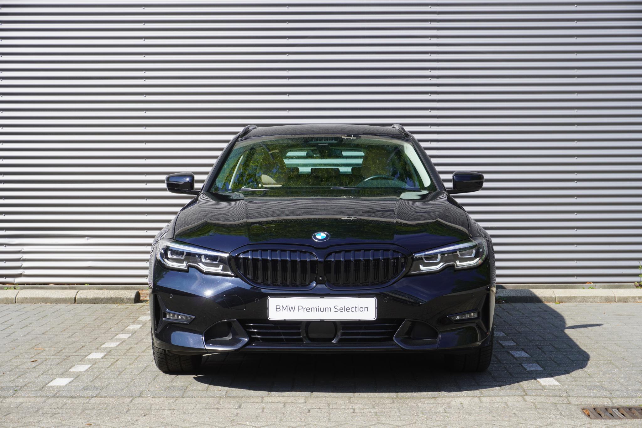 BMW 3 Serie Touring 330e xDrive - Afbeelding 3