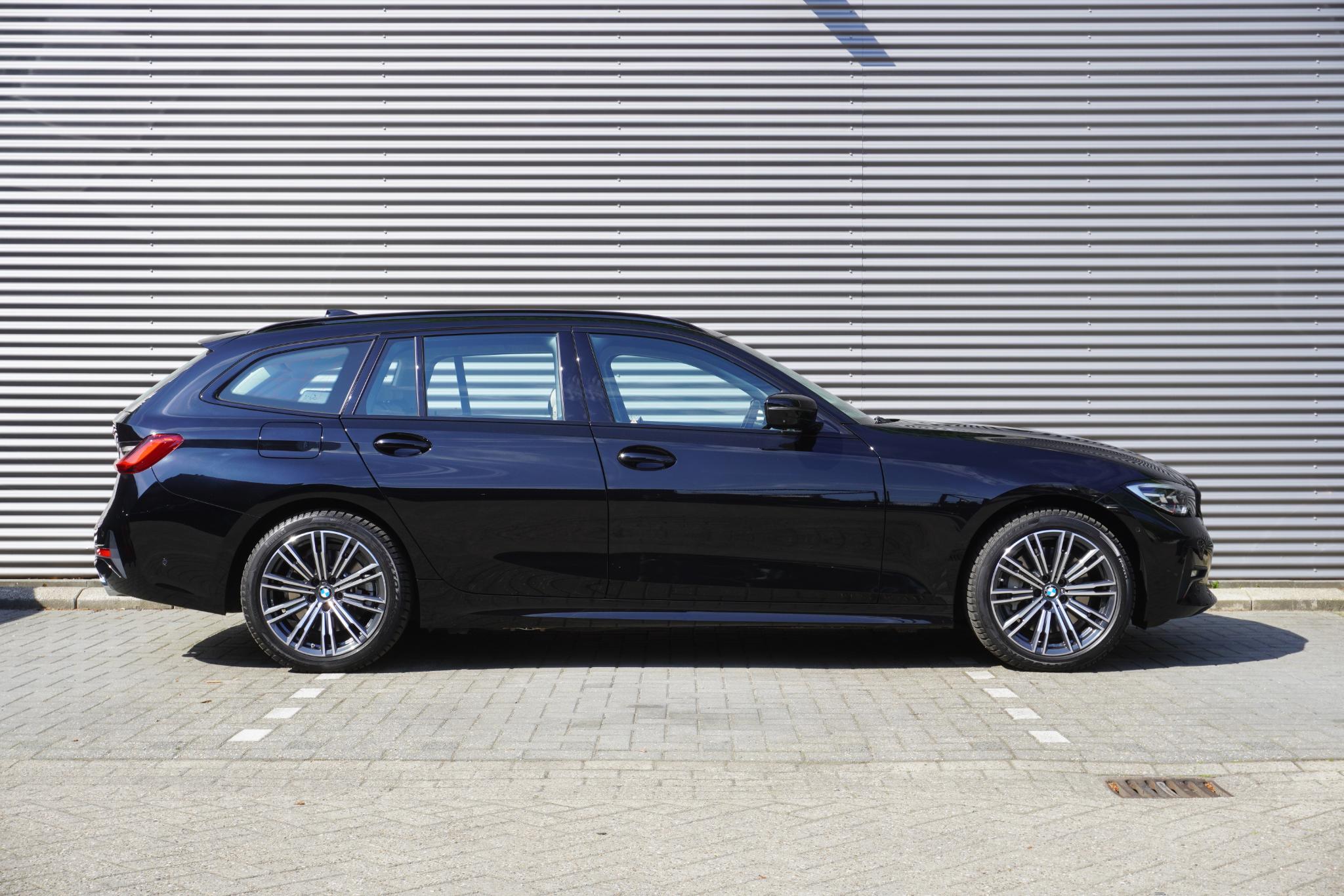 BMW 3 Serie Touring 330e xDrive - Afbeelding 4