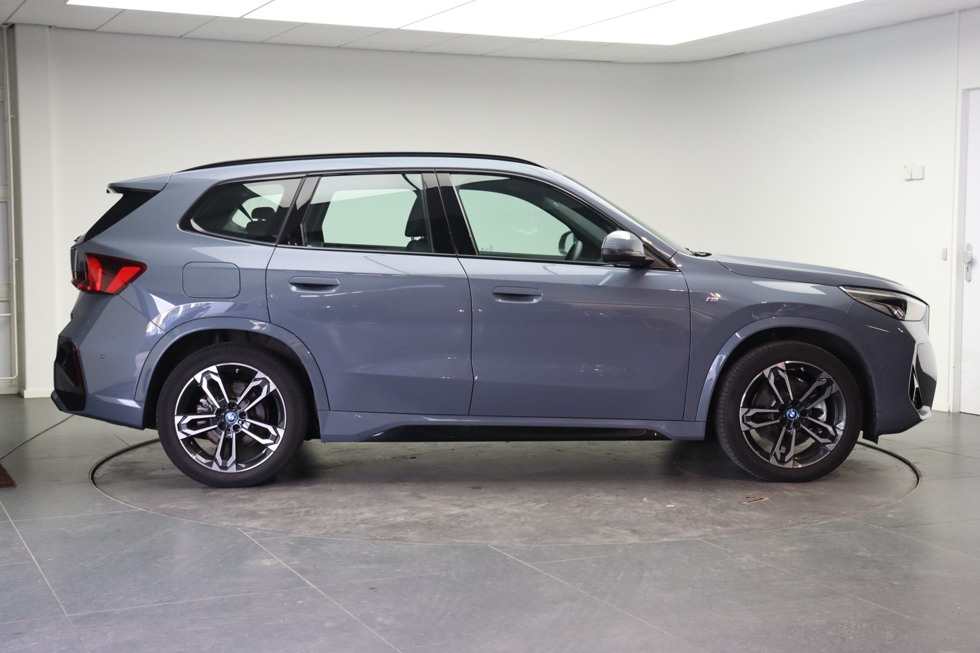 BMW iX1 xDrive30 M Sport