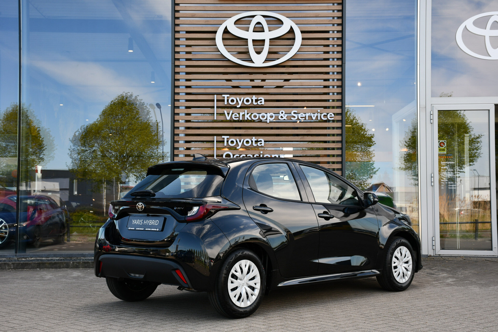 Toyota Yaris 1.5 Hybrid 115 Comfort Automaat 116pk - Afbeelding 3