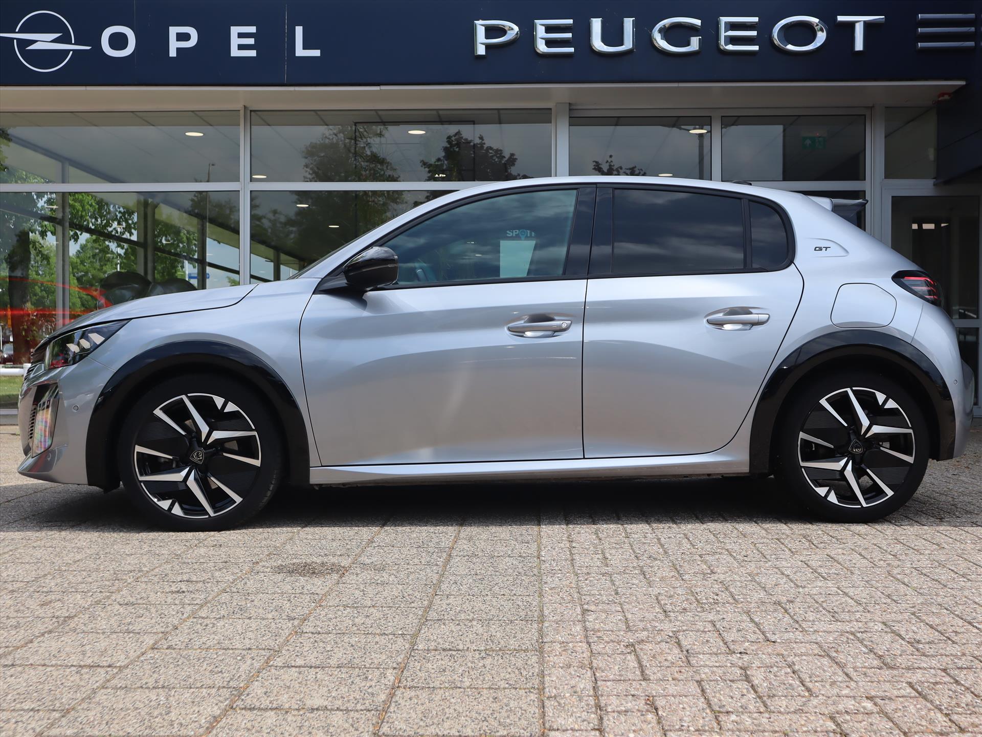 Peugeot 208 GT HYBRID 145pk e-DCS6 automaat, Rijklaarprijs, Camera voor en achter Adaptieve cruise control Keyless entry & start - Afbeelding 2