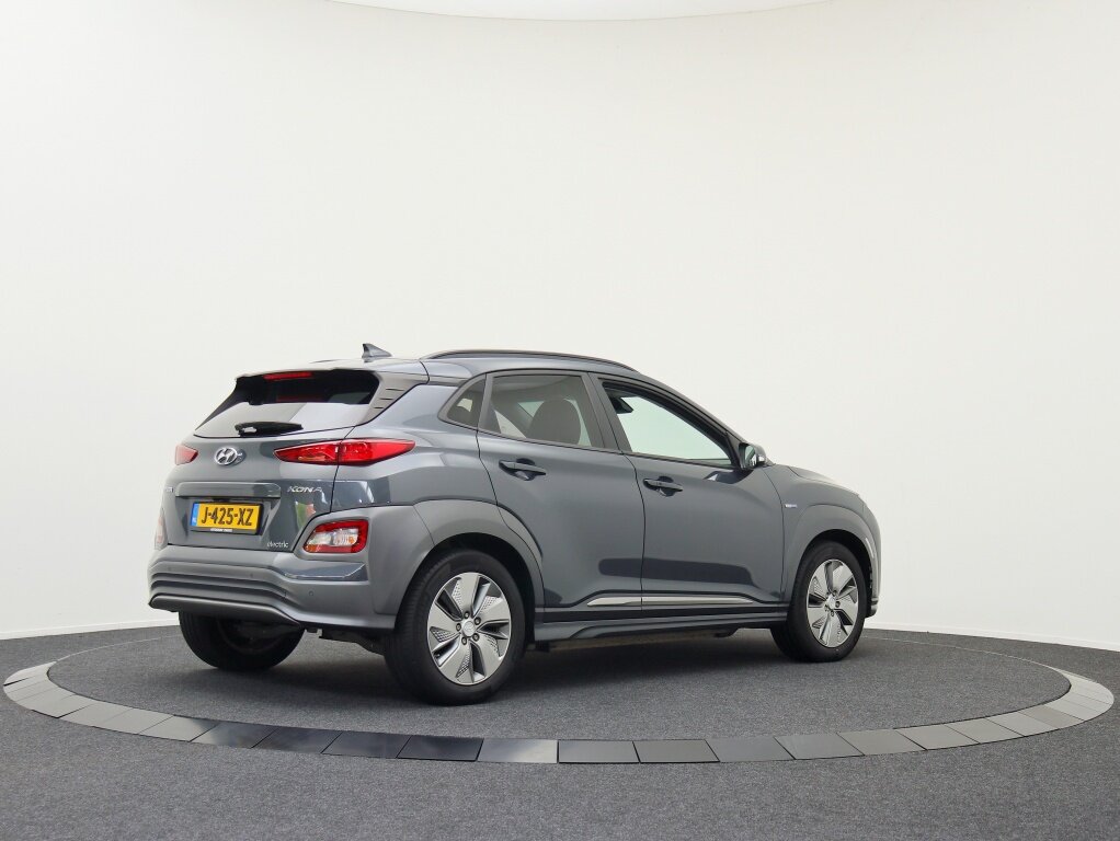 Hyundai Kona EV Premium Sky 64kWh | SOH 100% | Stoelverkoeling | Stoelverwarm - Afbeelding 2
