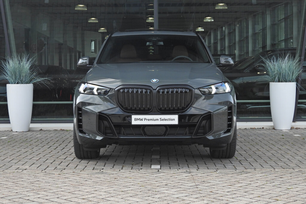 BMW X5 8