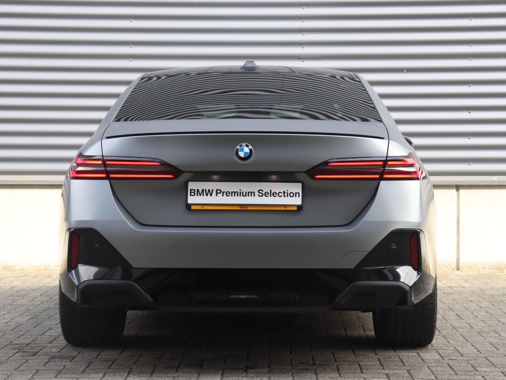 BMW 5 Serie Sedan 550e xDrive - Afbeelding 4