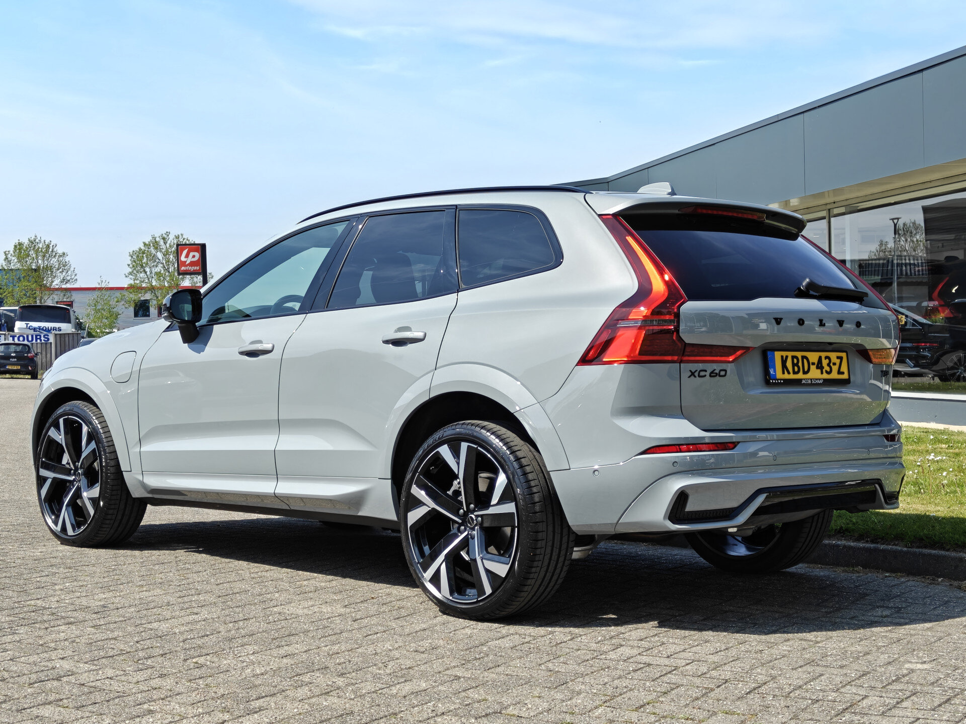 Volvo XC60 T8 AWD 455PK Plug-in Hybrid Ultra Black Edition - Afbeelding 4