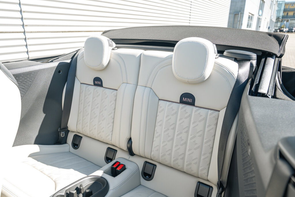MINI Cooper Cabrio 39
