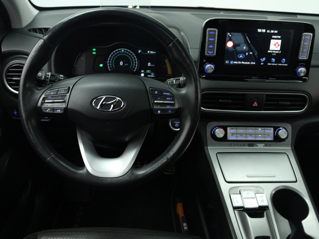 Hyundai Kona EV Premium Sky Sport 64 kWh | Verlaagd | Leder | Navigatie | Ca - Afbeelding 4