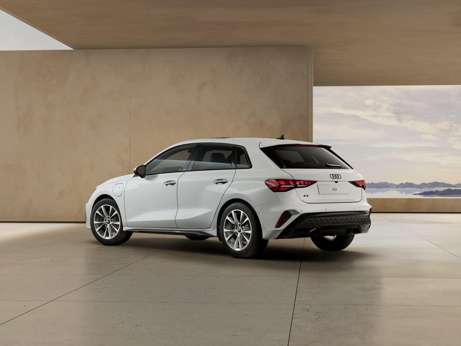 Audi A3 Sportback 40 TFSI e 204pk S edition - Afbeelding 2