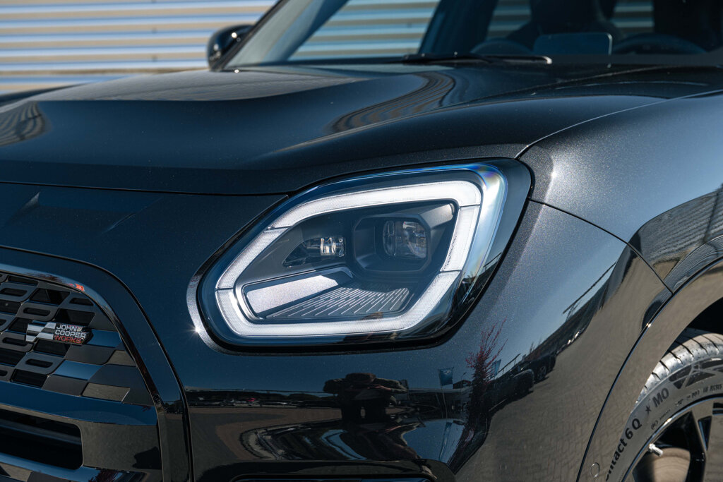 MINI Countryman 8