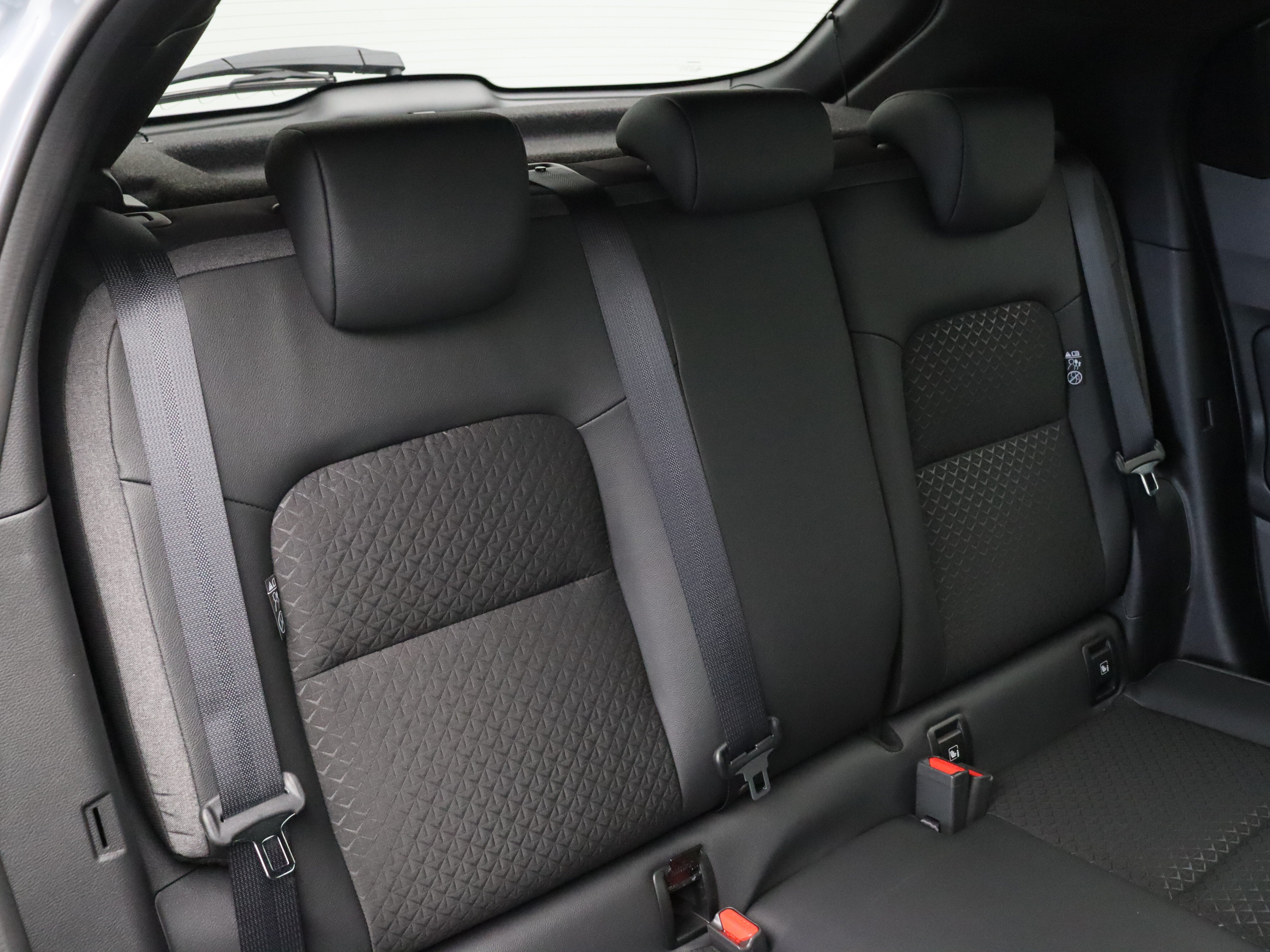 Nissan Juke N-Design Enigma Black + Cold Pack Hybrid 143 - Afbeelding 9