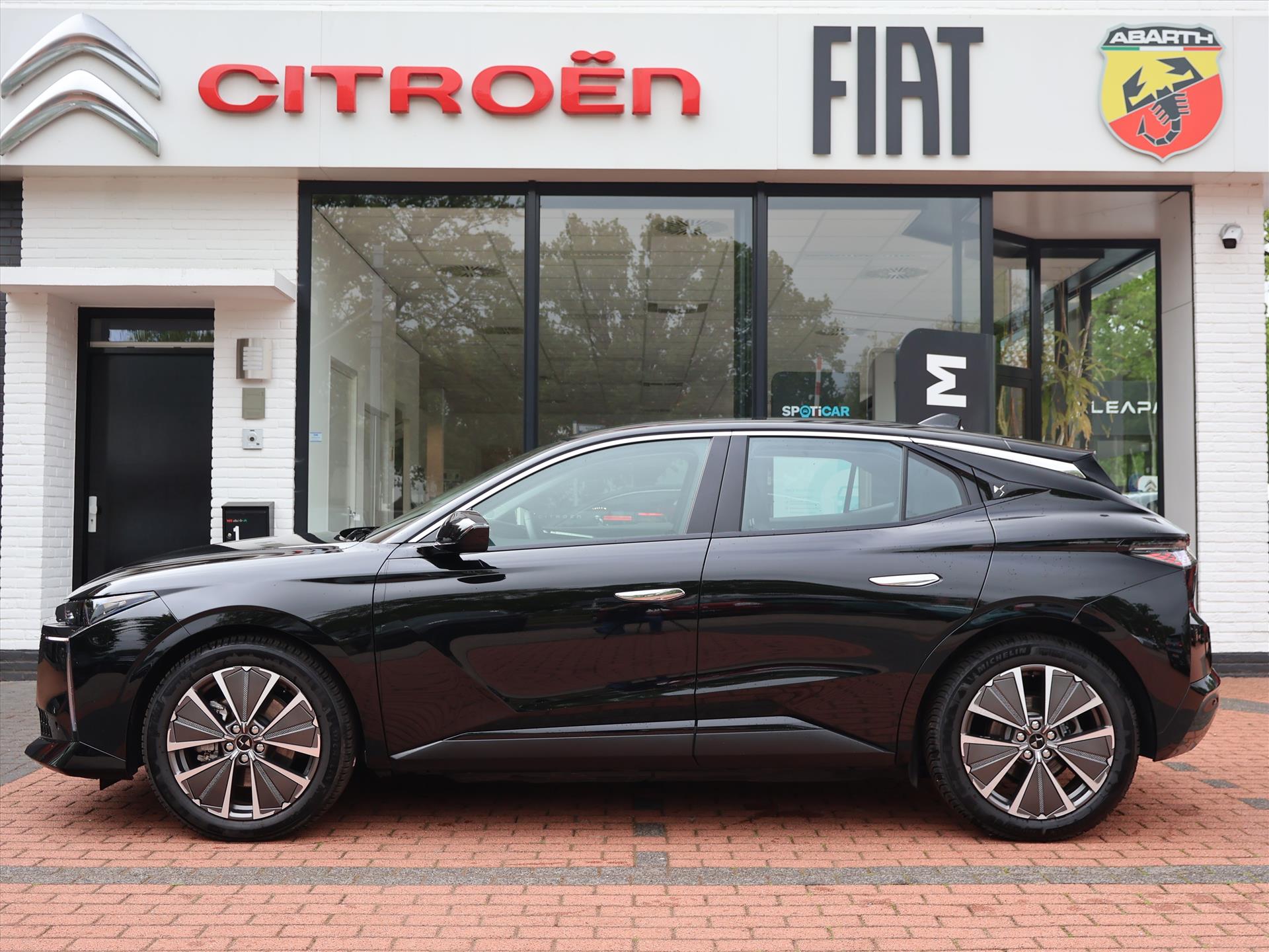 DS N°4 58,3 kWh 213PK Automaat Pallas Ligne Business, Rijklaarprijs | Navigatie | Camera | Keyless Entry & Start - Afbeelding 2
