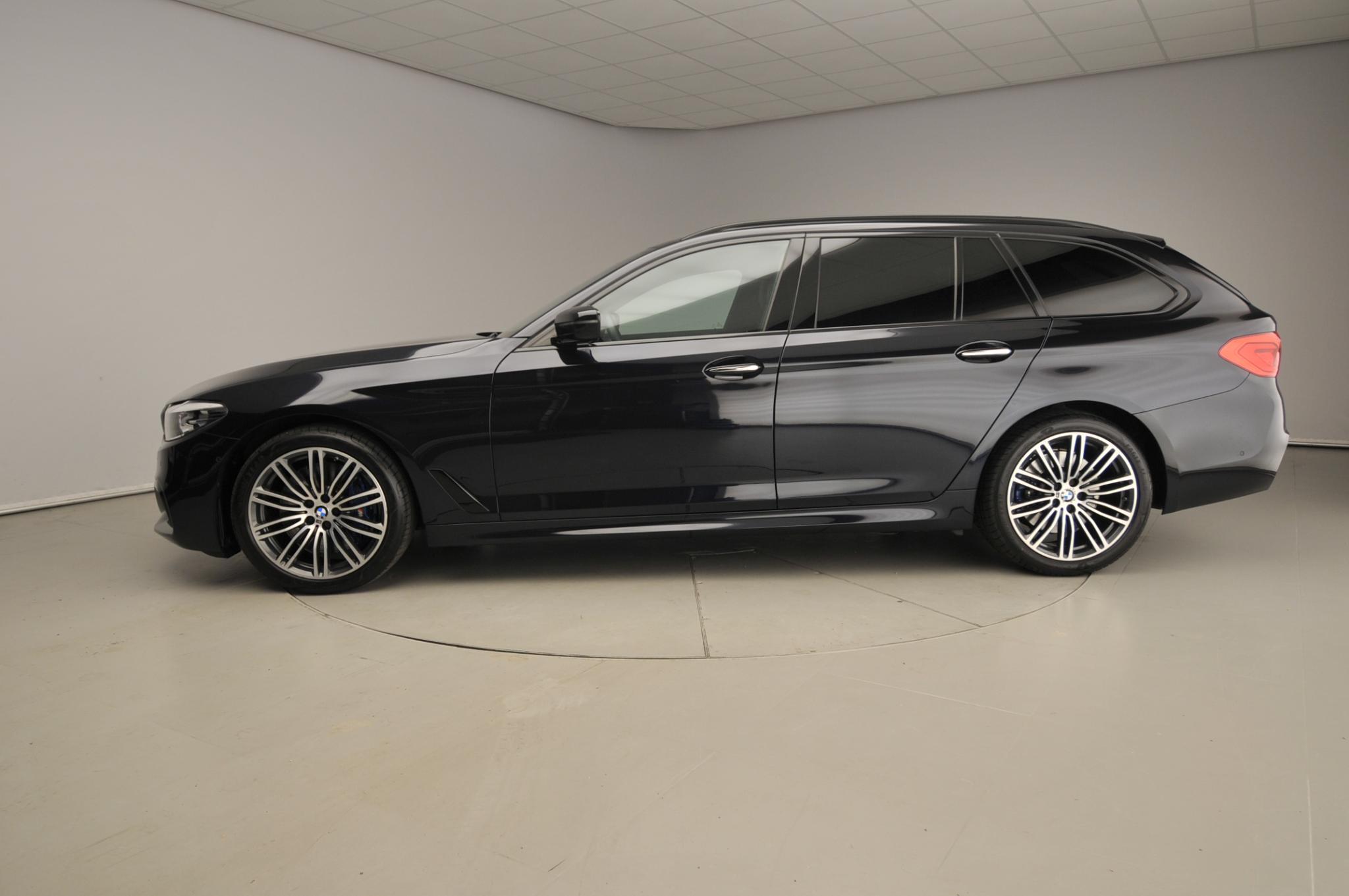 BMW 5 Serie Touring 540i xDrive - Bild 2