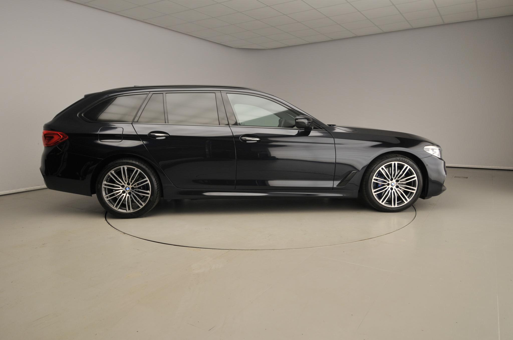BMW 5 Serie Touring 540i xDrive - Bild 4