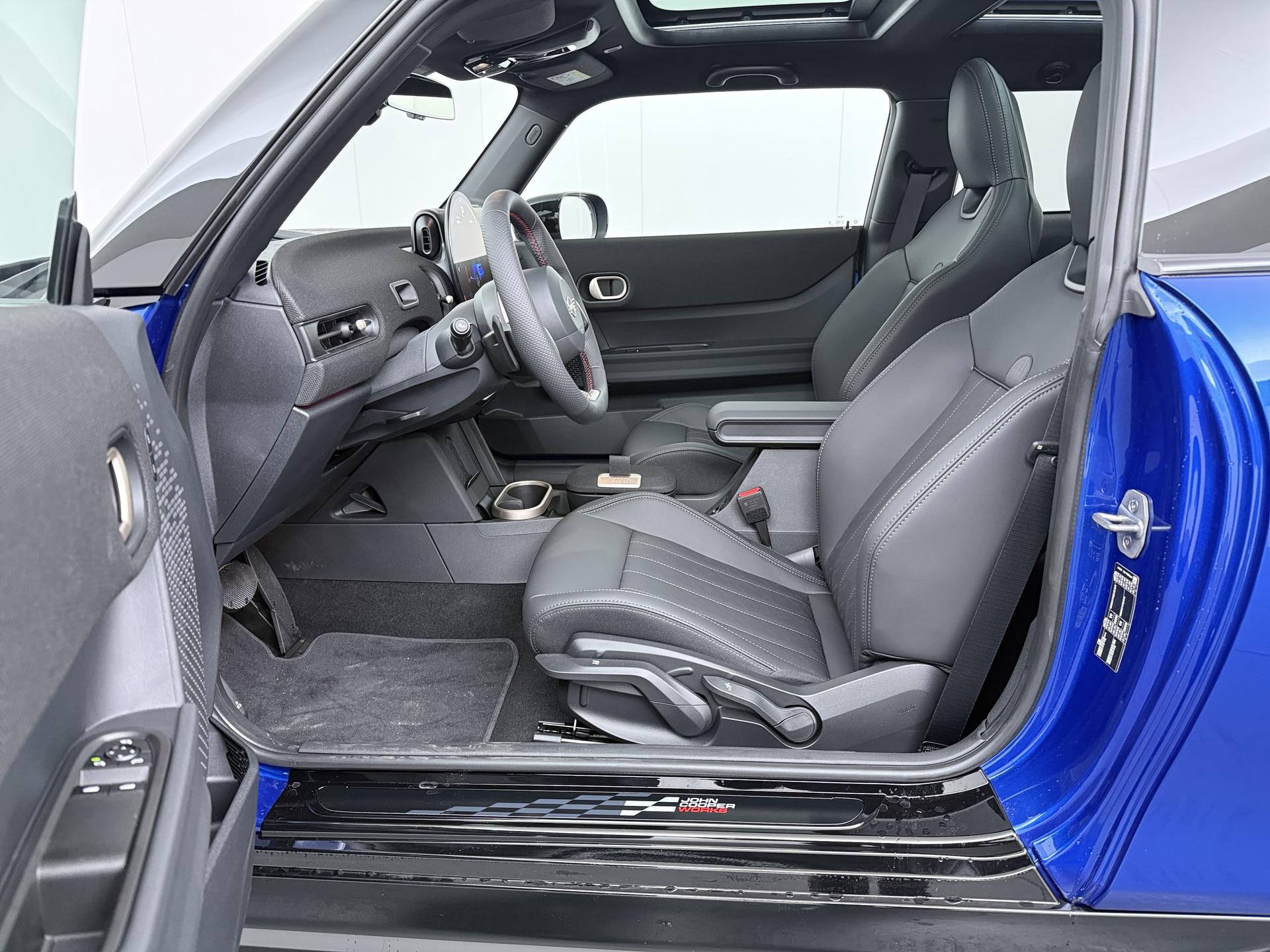 MINI 3-deurs Cooper C - Afbeelding 4