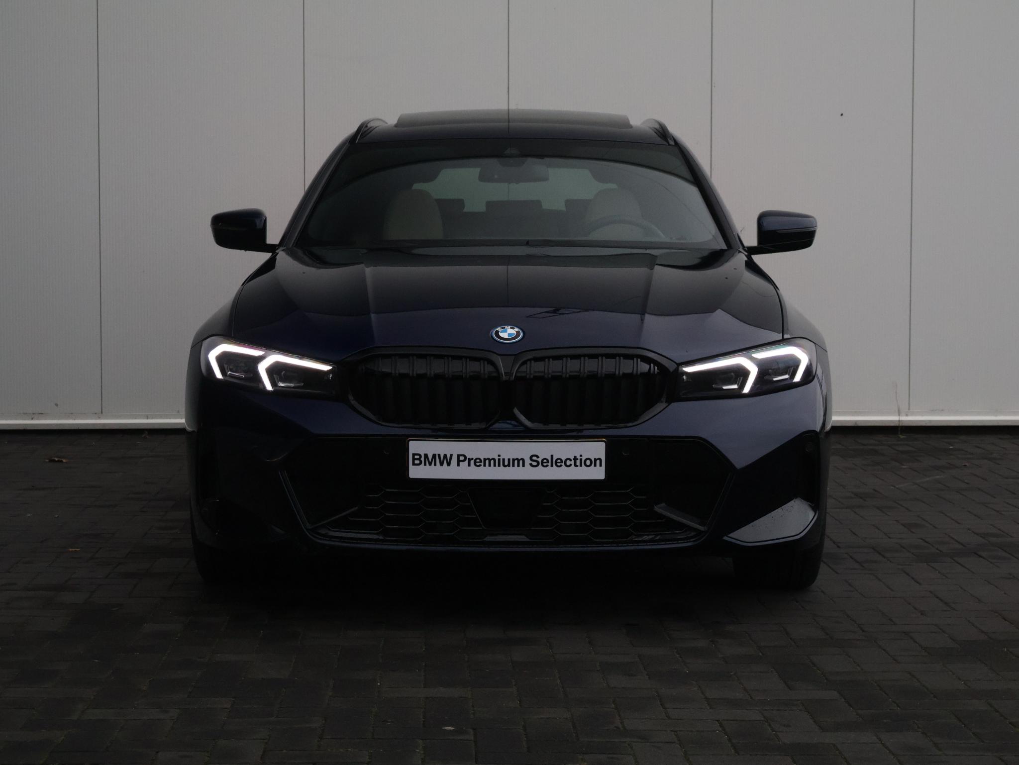 BMW 3 Serie Touring 330e - Afbeelding 3