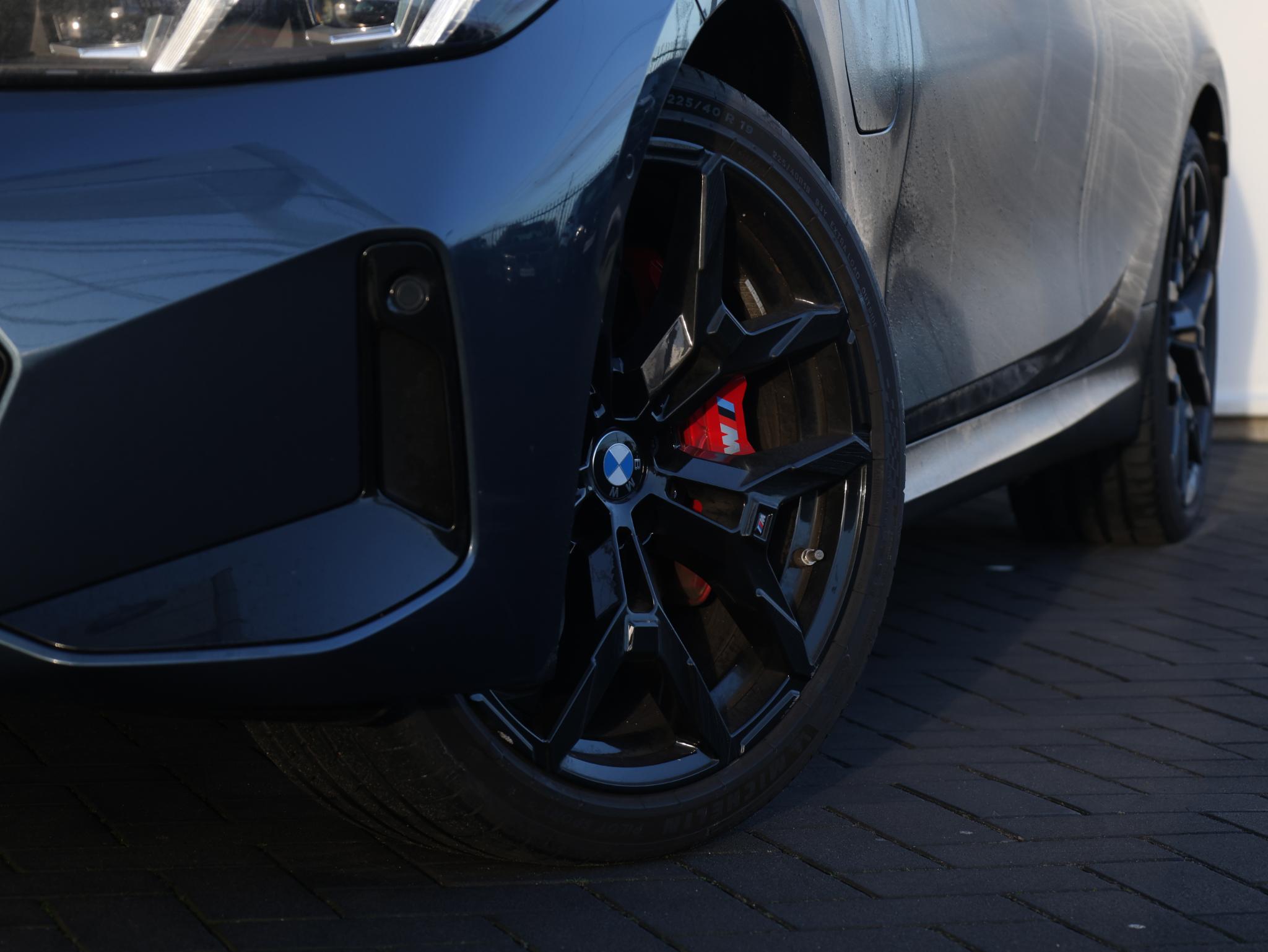 BMW 3-serie Touring 330e - Afbeelding 3